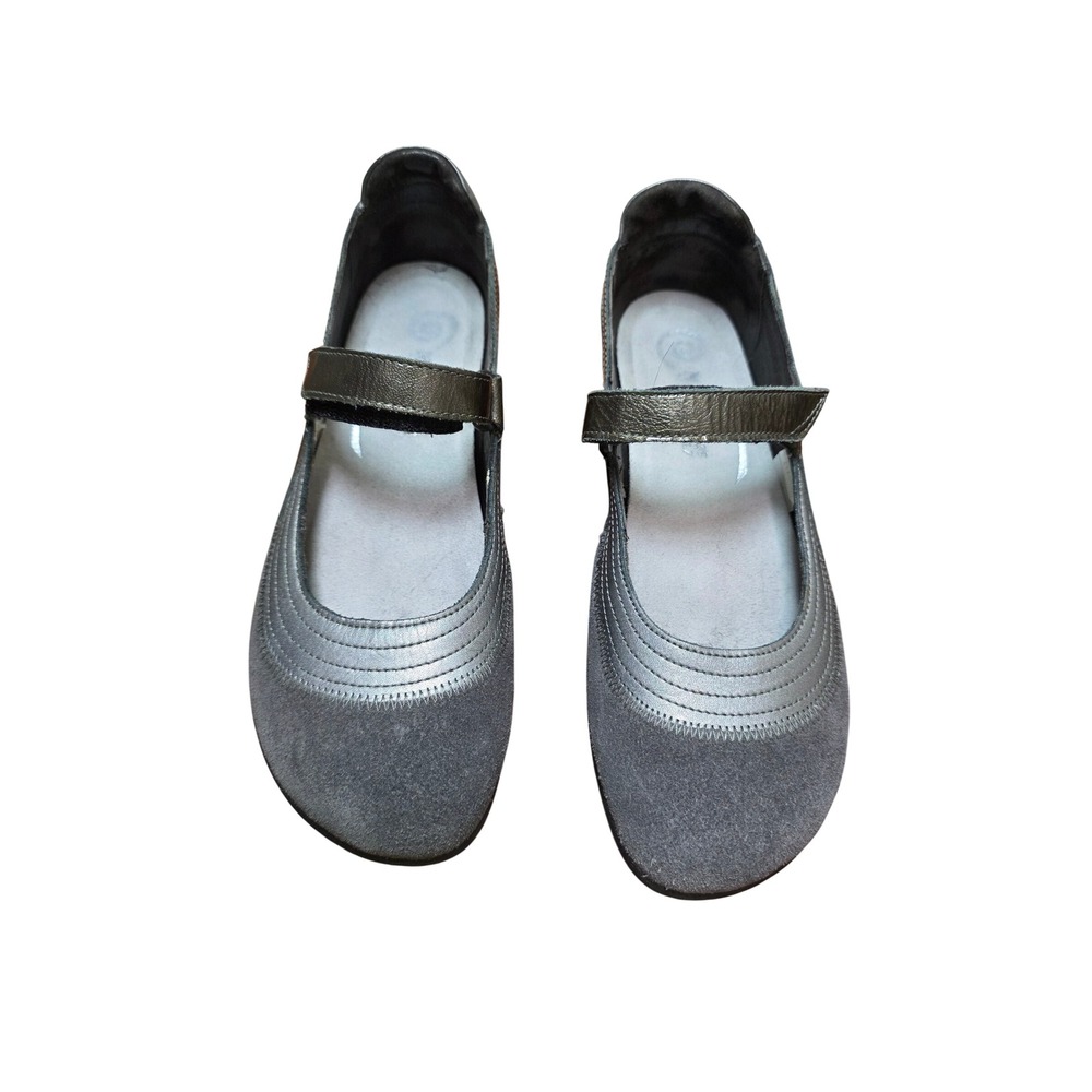 Naot Mary Jane Shoes Womens 38 L7 Grey Metallic Suede Leather Comfort Flats